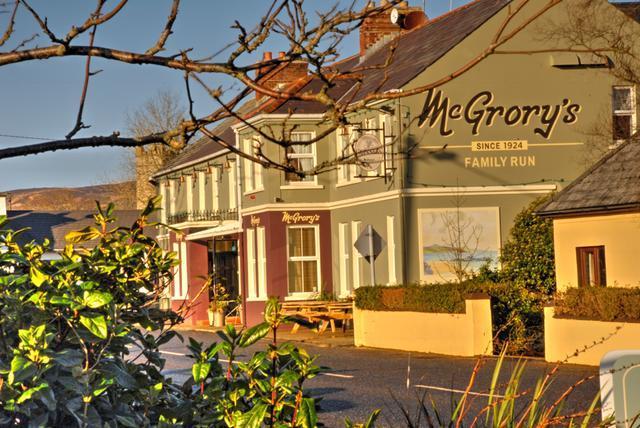 Mcgrory'S Hotel Culdaff Exterior foto